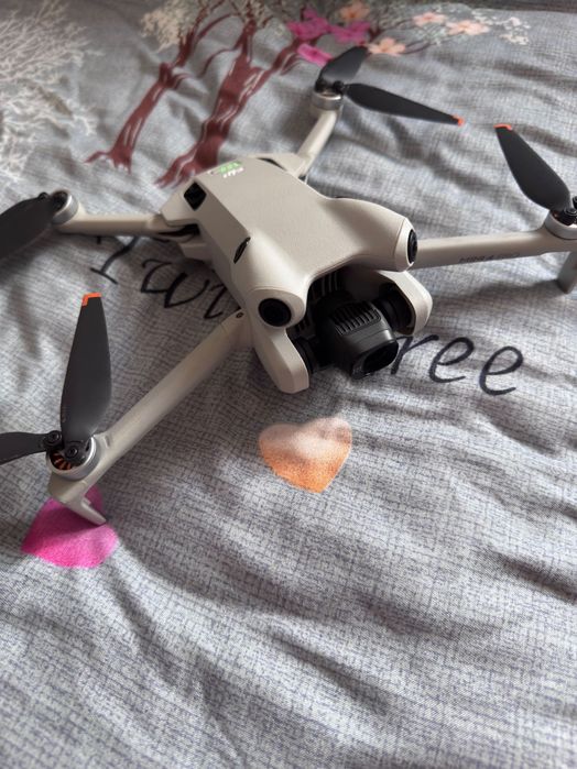 Дрон Dji Mini 4 Pro fly more combo