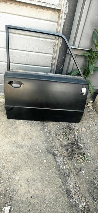 Дверь передняя правая ВАЗ 2106 продается