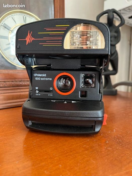 Aparat foto Polaroid 600 Extreme instant film camera vintage