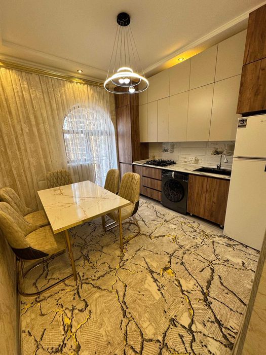 3х комнатная квартира на 9 этаже 73кв/м, в Самарканде