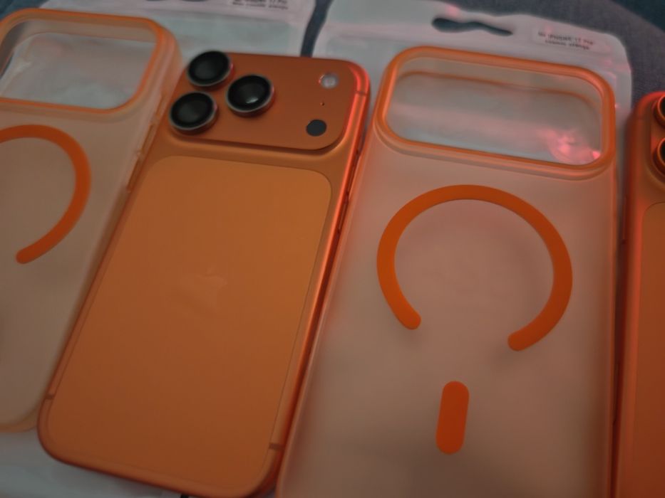 IPhone 17 Pro,iPhone 17 Pro Max  Magsafe Go Orange кейс