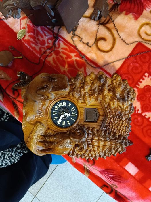 Часовници стенни и ръчни