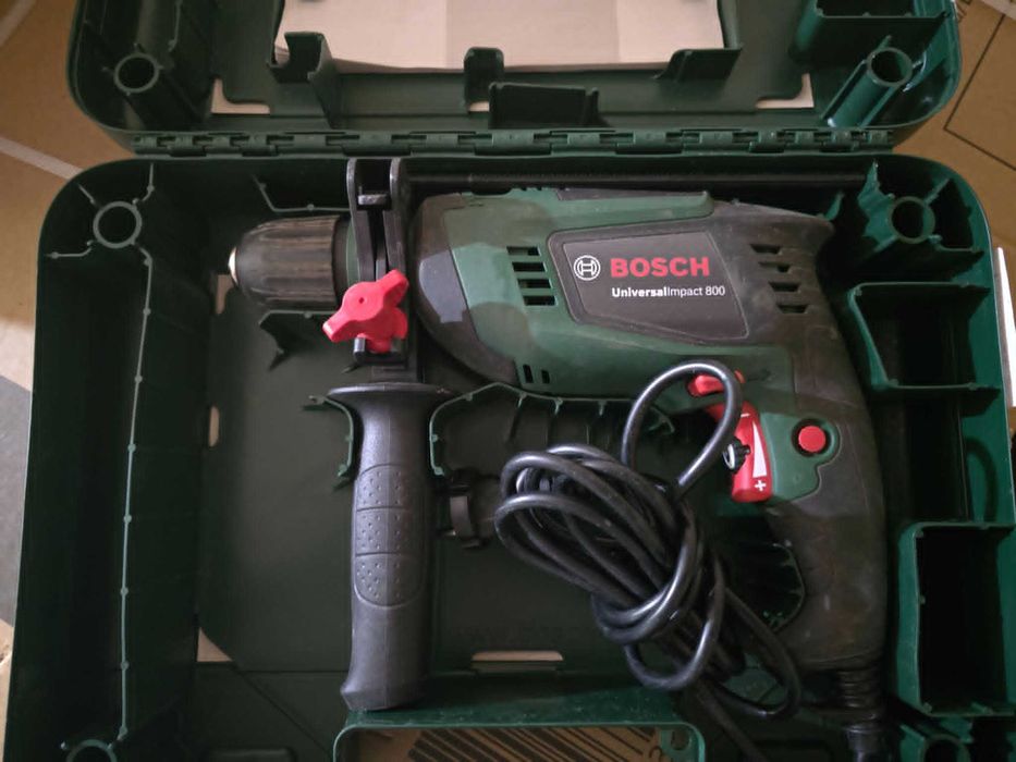 Masina de gaurit cu percutie Bosch UniversalImpact 800 - NOUA / LA CUTIE