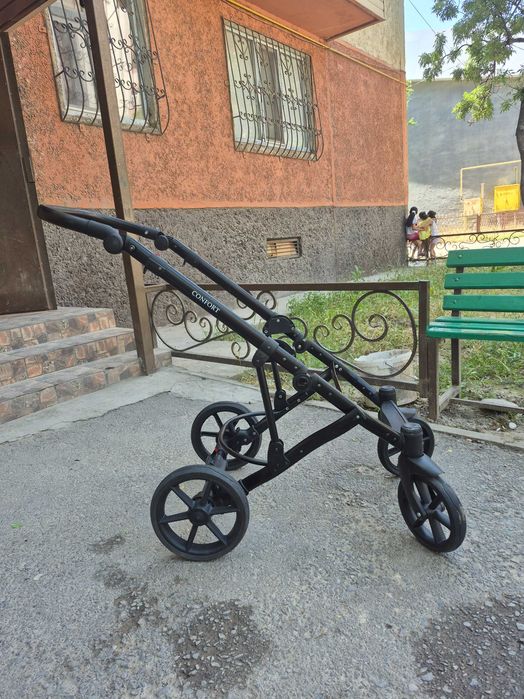 Коляска в отличном состоянии