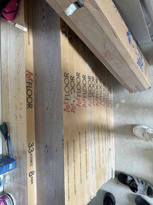 Продам ламинат .