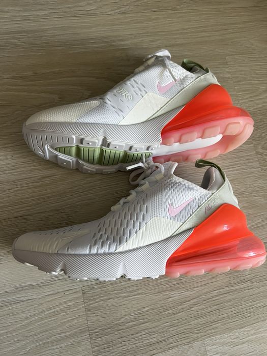 Нови маратонки Nike air max 270