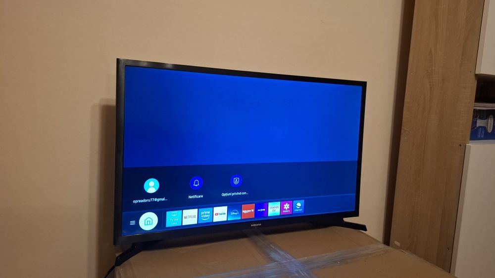 Televizor smart Samsung fullhd diagonala 80cm