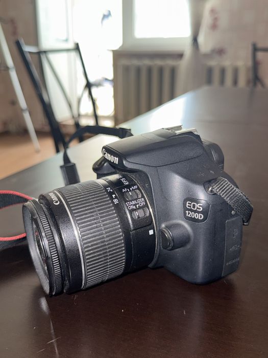Фотоаппарат Canon 1200D