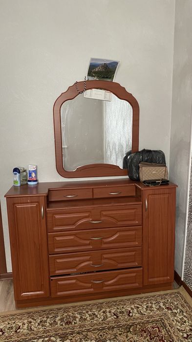 Спальный гарнитур