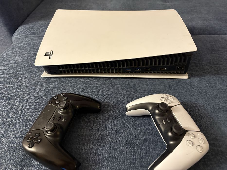 Playstation 5 с дисководом+ ps plus Delux и 13 игр