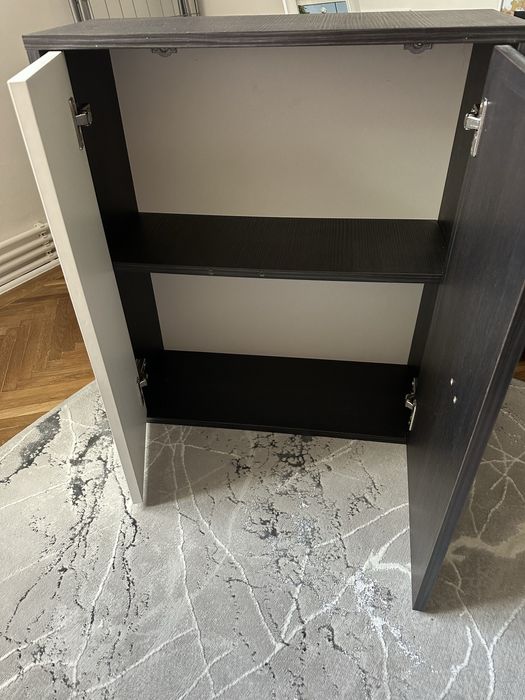 Vand doua corpuri mobila