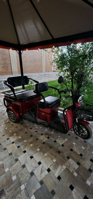 Skuter moto sotiladi