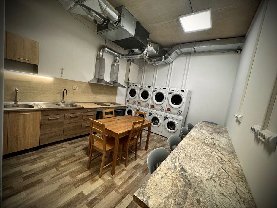 Дава се под наем Многостаен апартамент в София, Малинова долина - 300 кв.м за 10.2 € - Снимка #4