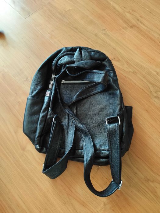 Дамска чанта тип раница