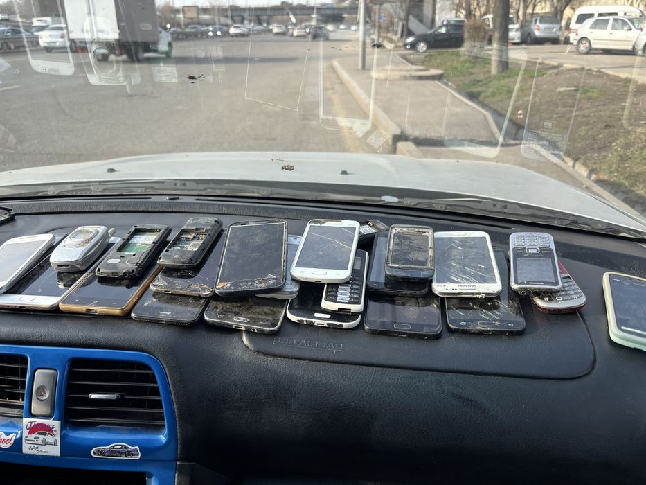 Продам смартфоны разные