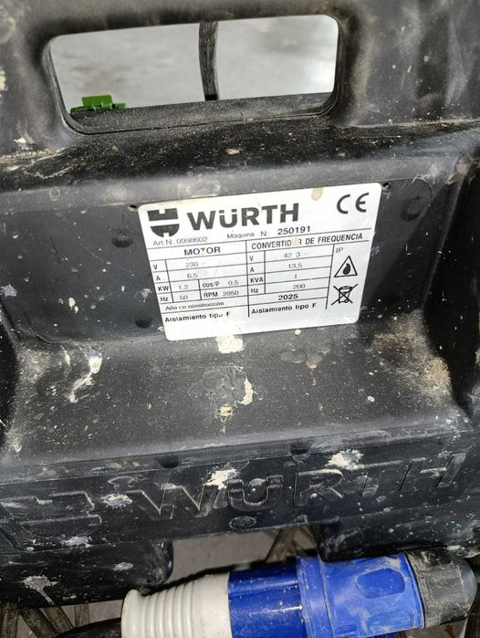 Vibrator de beton WÜRTH (DE INCHIRIAT)