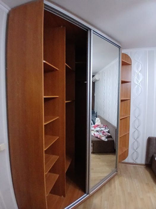 Продам шкаф шифонер есть доставка