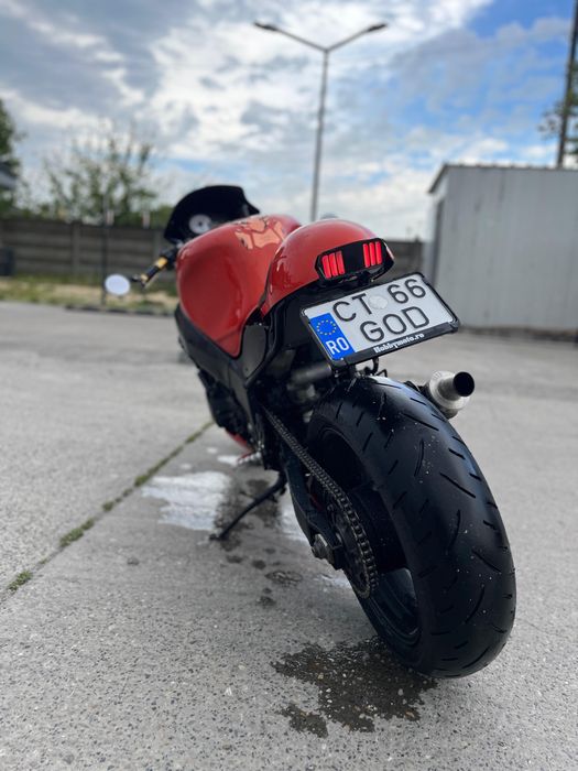 2000€ - Suzuki GSXR 600 cafe racer