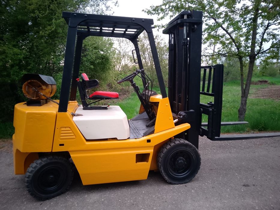 Stivuitor motostivuitor 2,5 tone