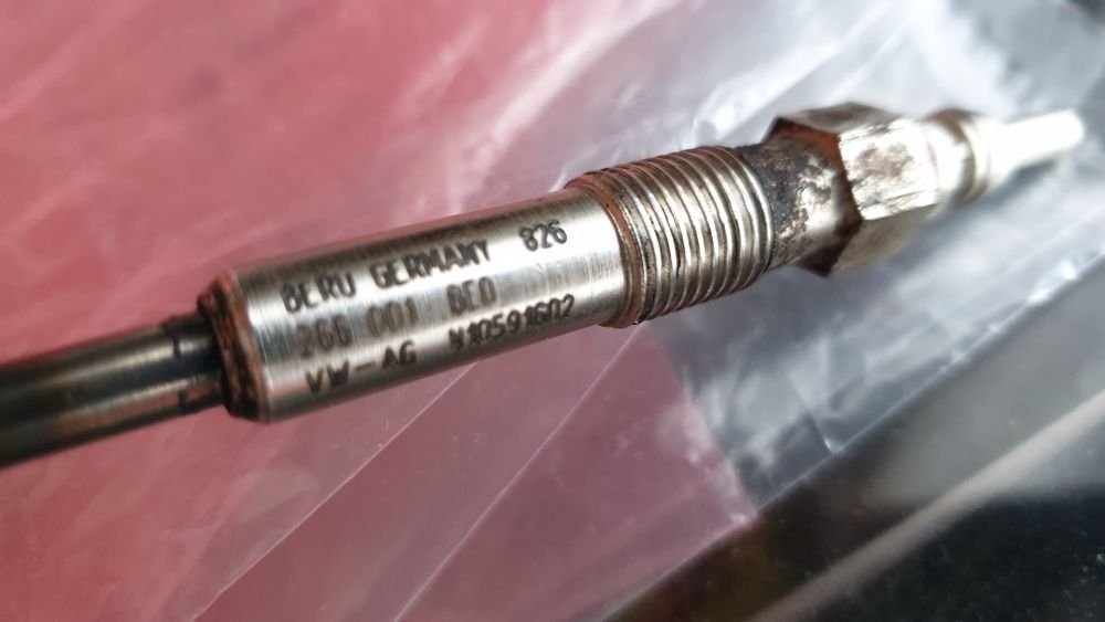 Bujii incandescente de pe Golf 5 1,9 TDI tip motor BLS