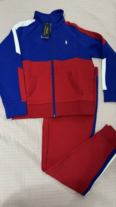 Спорт костюм на мальчика -10-12 лет