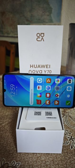 Продавам Huawei nova y70