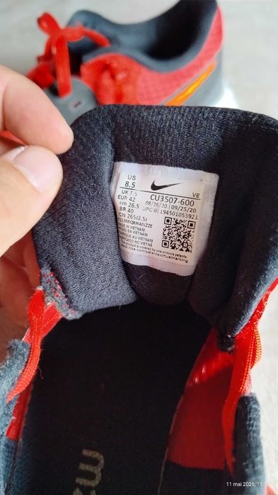 Adidași Nike renew