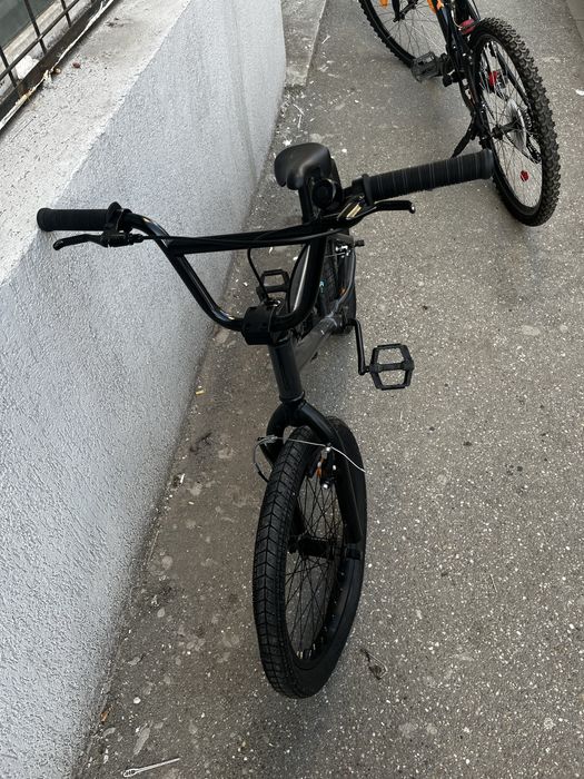 bicicleta bmx aproape noua