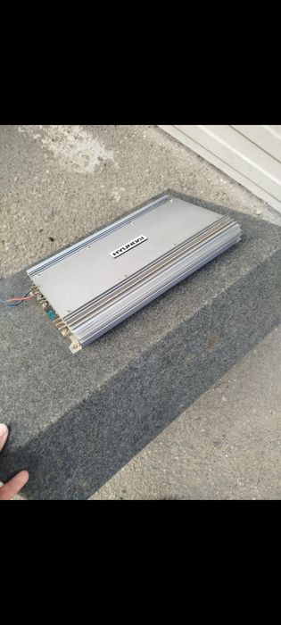 Сабвуфер. В рабочем состоянии.