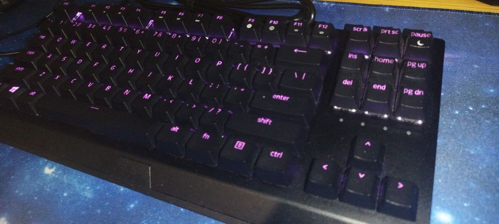 Razer BlackWidow V3 Tenkeyless – Рядко използвана, като нова!