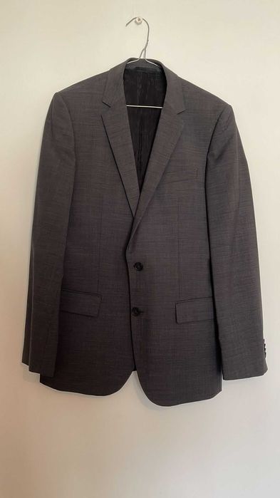 Costum barbatesc Hugo Boss