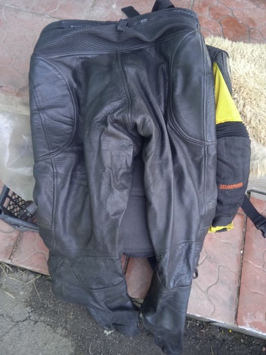 Кожаные Штаны и куртка icon