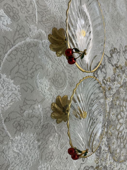 Стеклянная подставка посуда