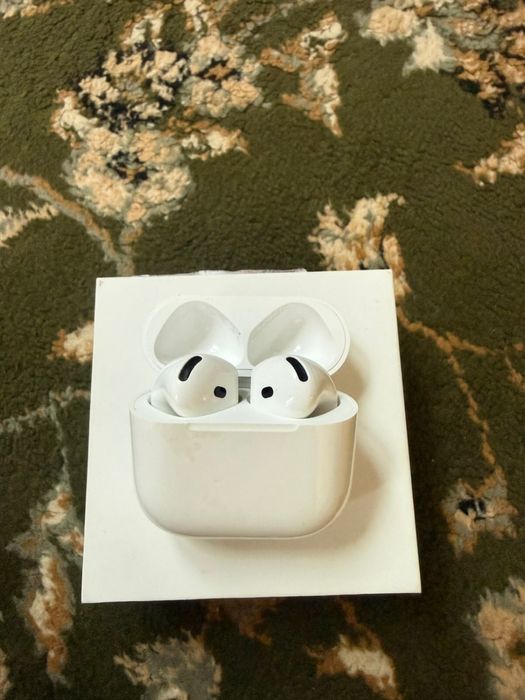 Продам airpods 4