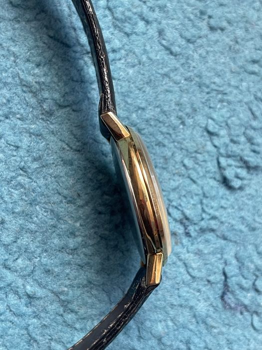 Omega 131.019 (placat cu aur)