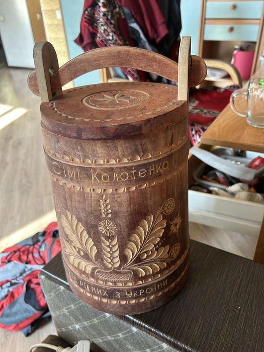 Деревянный бидон для меда