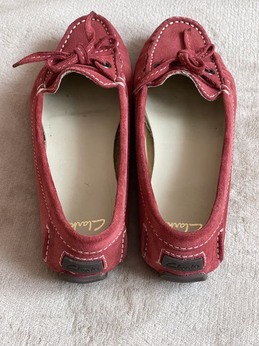 Pantofi din piele Clarks marimea 37