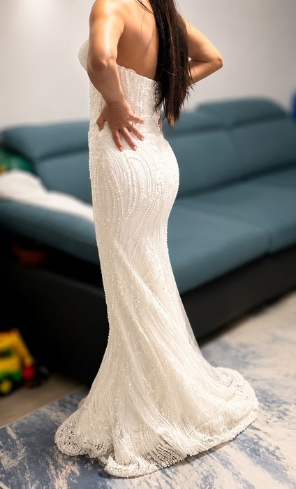 Rochie mireasa La Novia, XS, cu capa inclusa perle cusiute manualp