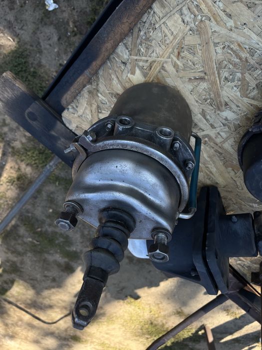 Продам Камаз по запчастям