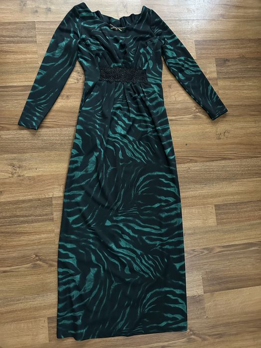 Роскошное женское платье