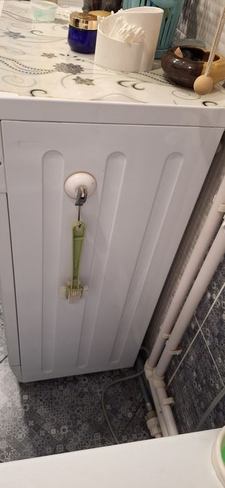 Продам стиральную машинку Bosch.