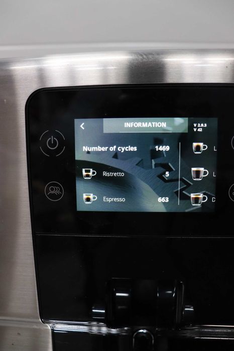 Кафемашина Krups EA876D10 Intuition Experience, 15bar, 17 напитки, тъч