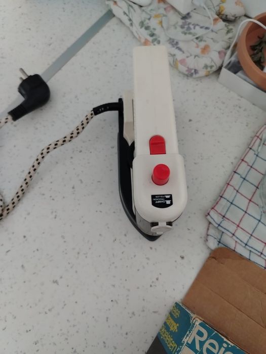 Fier de calcat cu abur Nou