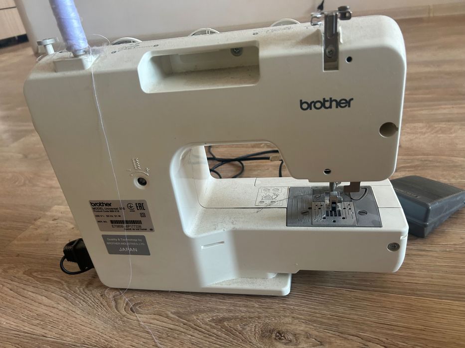Швейная машына brother universal 37s