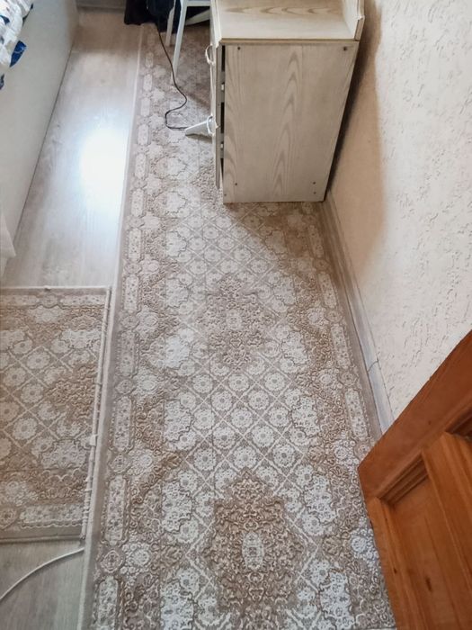 Срочно продаю ковры разных размеров