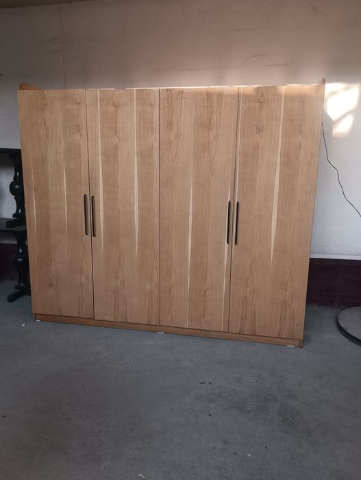 Shkaf shpon 200x230sm led chiroqgʻli