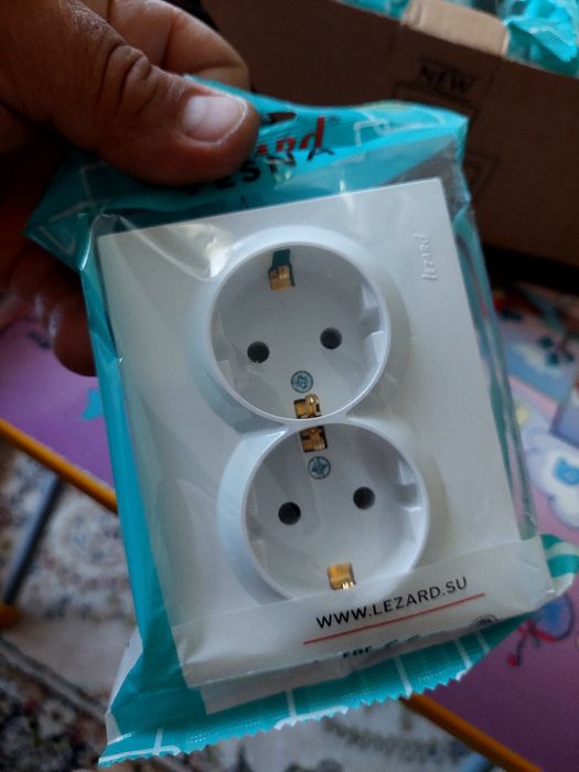 Розетки выключатели вилки