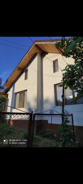 Casă la munte cu pârâu în curte,în localitatea  Nojag.la 18 km.de DEVA