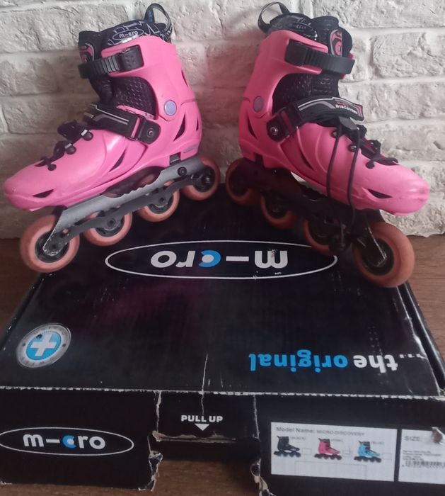 Роликовые коньки