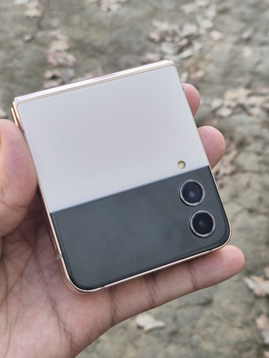 Samsung flip 4  256gb